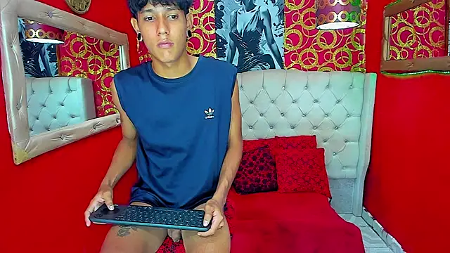 straightyoungpein webcam