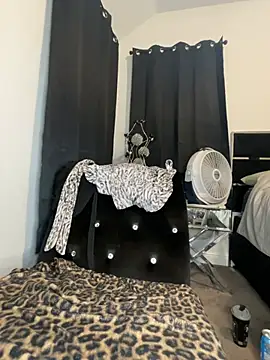 Fifty_Shades_Of_Redd webcam