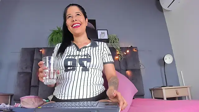 DulceAurora__ webcam