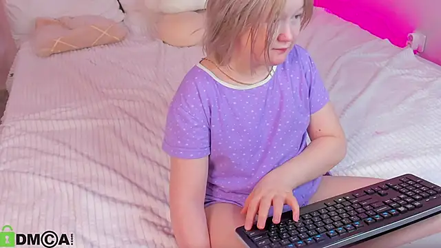 Sara_Robinson webcam