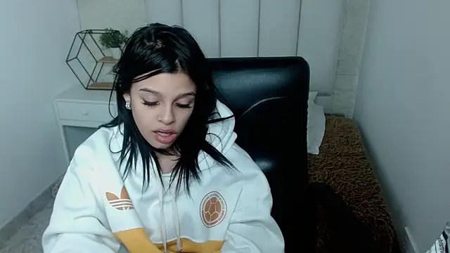 mia_velvetk live sex cam