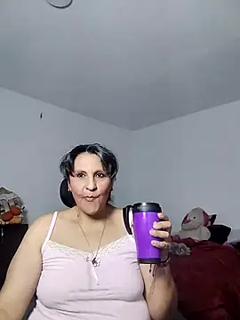 Merlyna_Goldenss webcam