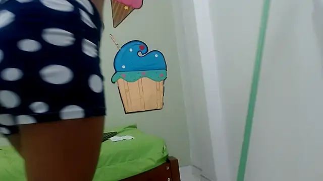 pamelaskiny20 webcam