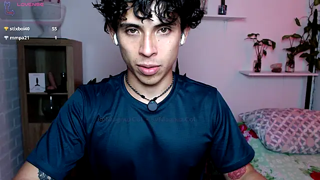 magnuz_col - Magnuz_Col's free webcam - UK Sex Cams