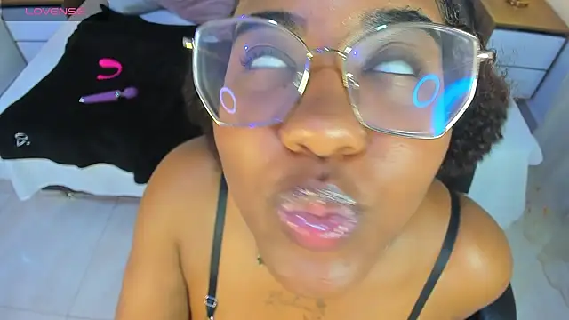 lula__love - Lula__love's free webcam - UK Sex Cams