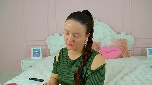 ElinaBellucci webcam