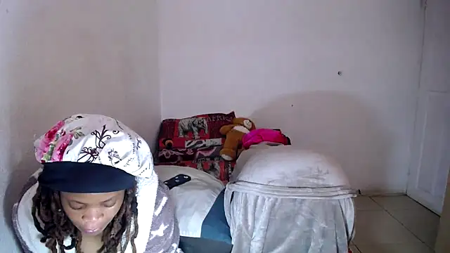 ebonyessence - EbonyEssence's free webcam - UK Sex Cams