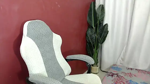 sweetiie_caren webcam