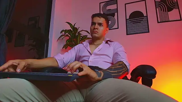 ALPHA_DOMINUS_ webcam