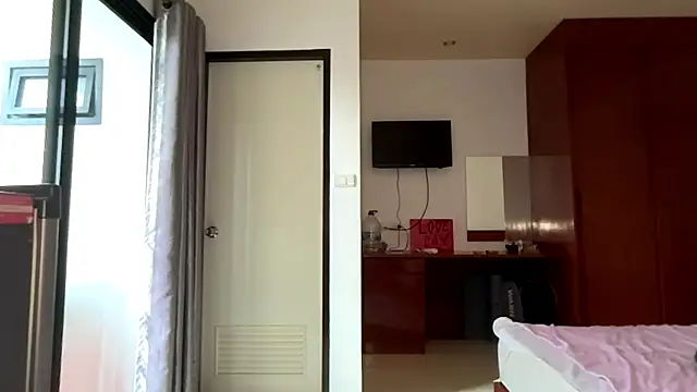 kamila_18_french webcam