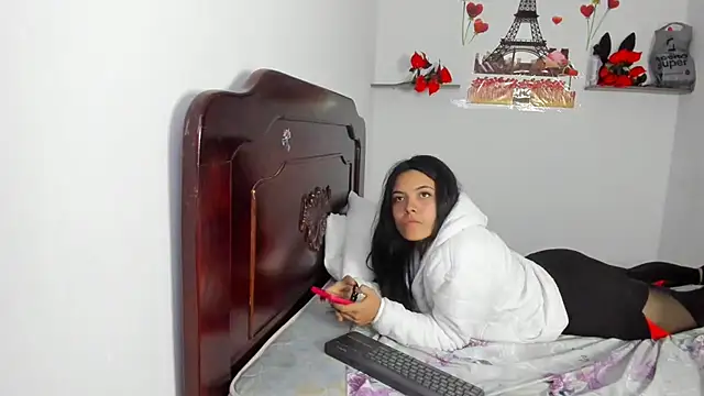 Aura_velour21 webcam