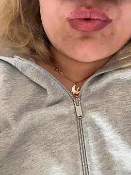 Brandi_Love32 webcam