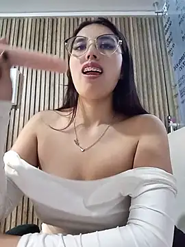 Valk_submissive webcam