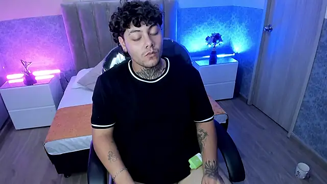 DAMON_SALVATTORE webcam