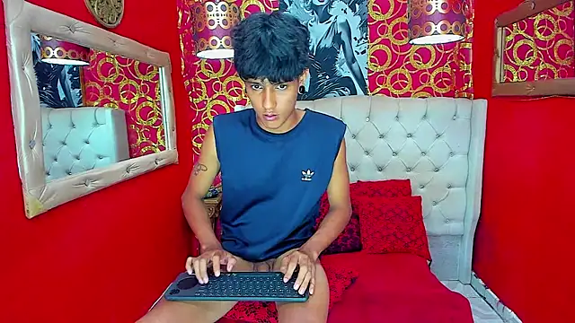 straightyoungpein webcam