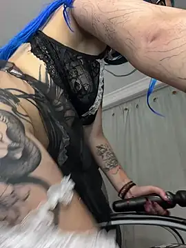 Webcam Model (kaoticblue_)  is live.Free join now!