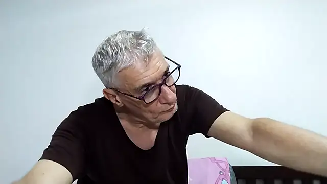 BIGUNCUTHARDCOCK webcam