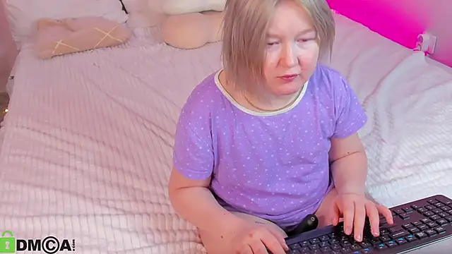 Sara_Robinson webcam