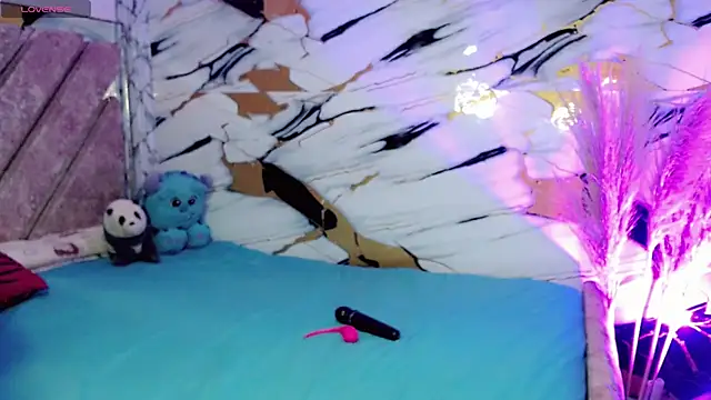 kushina_uzumaki75 webcam