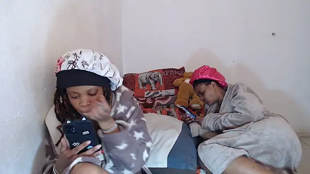 EssenceLovers webcam