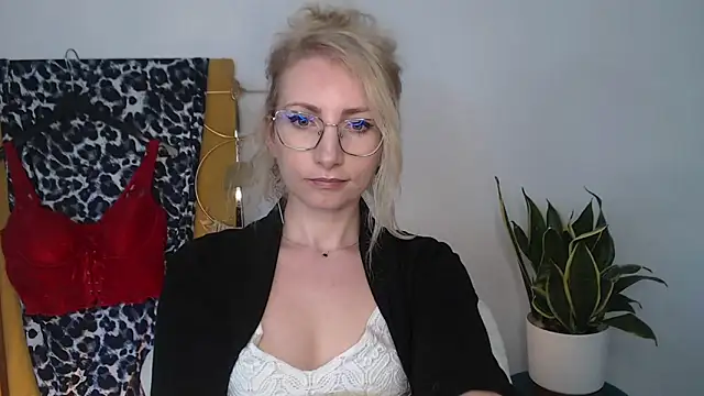 CinderellaMoon webcam