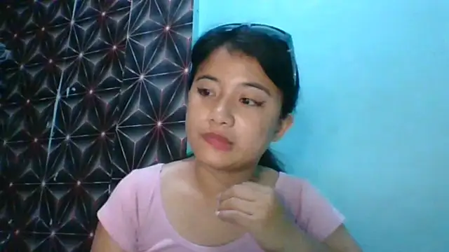 TenishaLaguire webcam