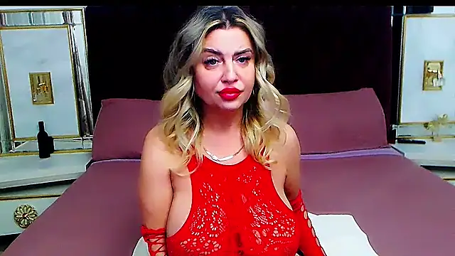 xplayfullblondexx webcam