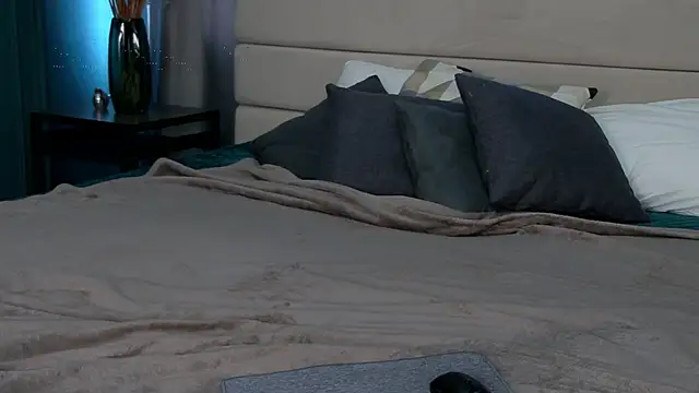 Sweet_Ink_Muse webcam