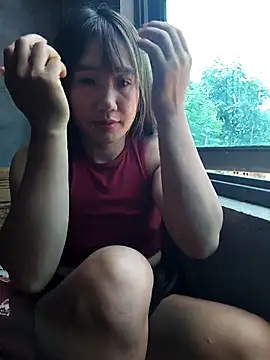 xinhxinh-cute webcam