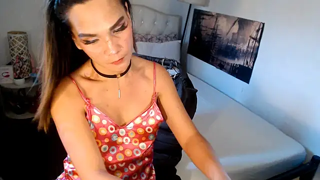 NinaDOM4CUM webcam