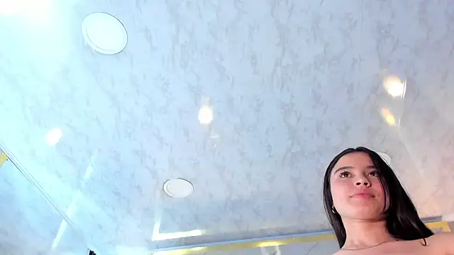 VictoriaKyros webcam