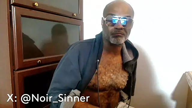 sinnernoir - Sinnernoir's free webcam - UK Sex Cams