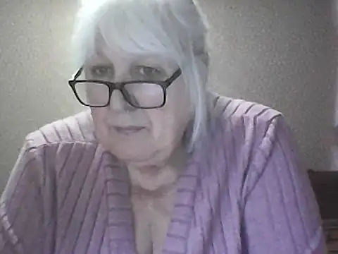 Alexia64231's live cam