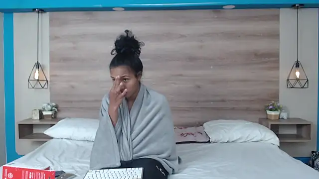 Lili_Lavander webcam