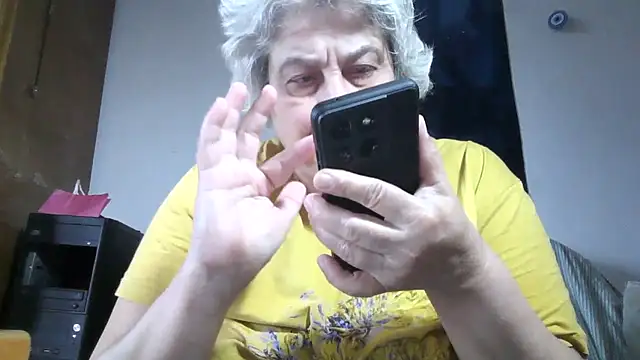 ExquisiteMature webcam