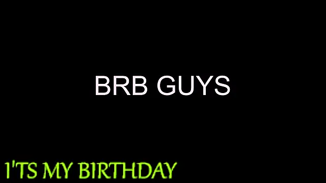 Elizabeth_18_ webcam