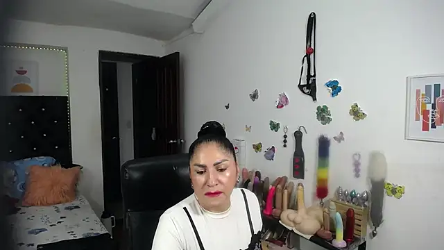 mature_bigboobs10 webcam