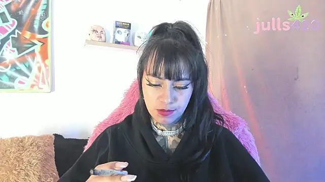 Julls420_ webcam