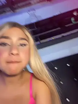 MeilyMuse_Maximus webcam