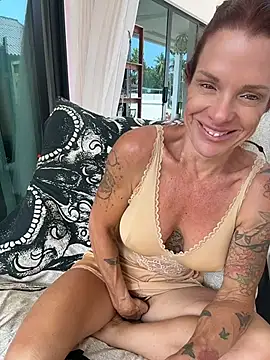 mommyselenafit_ webcam