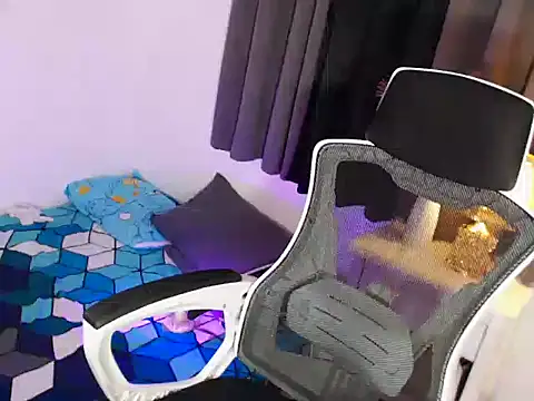 MajesticKitana webcam