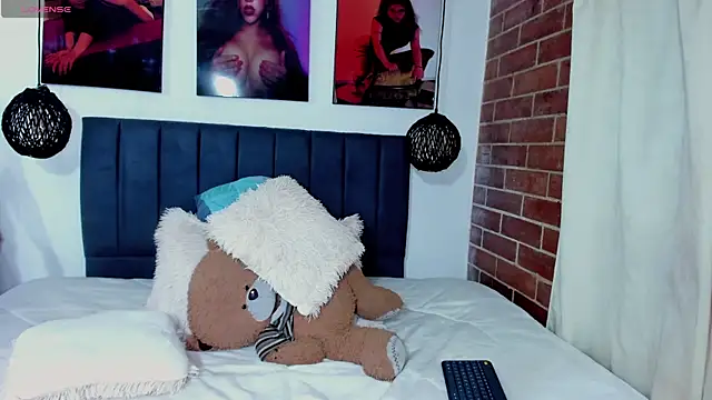 kyliejenner_hot webcam