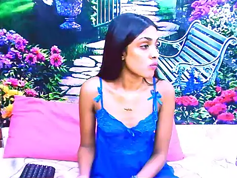 IndianPretty14u2Luv webcam