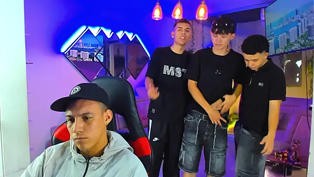 Houseofwarrios webcam