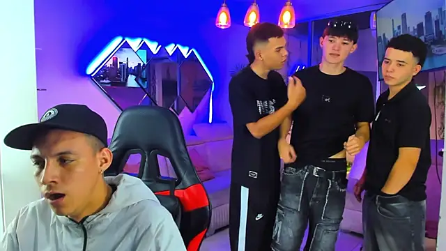 Houseofwarrios webcam