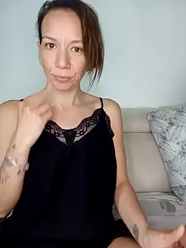 nlixxx - Nlixxx's free webcam - UK Sex Cams