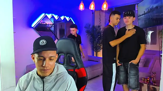 Houseofwarrios webcam