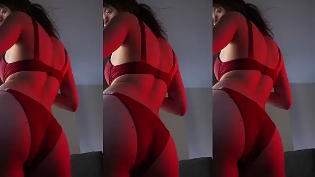 ClarineCasebolt webcam