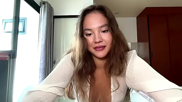 kamila_18_french webcam