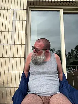 noitelivre (M mature) - Get naked